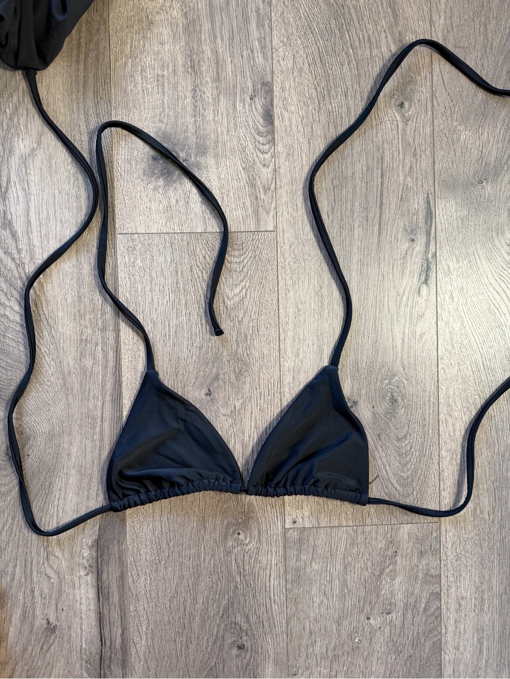 Matteau size 6 Classic Black Triangle Swim Top - Women